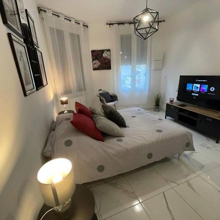 Le Dolce Vita - Centre Historique, Proche Toutes Commodites, Stationnement Aise, Wifi-Netflix Niort Exterior foto
