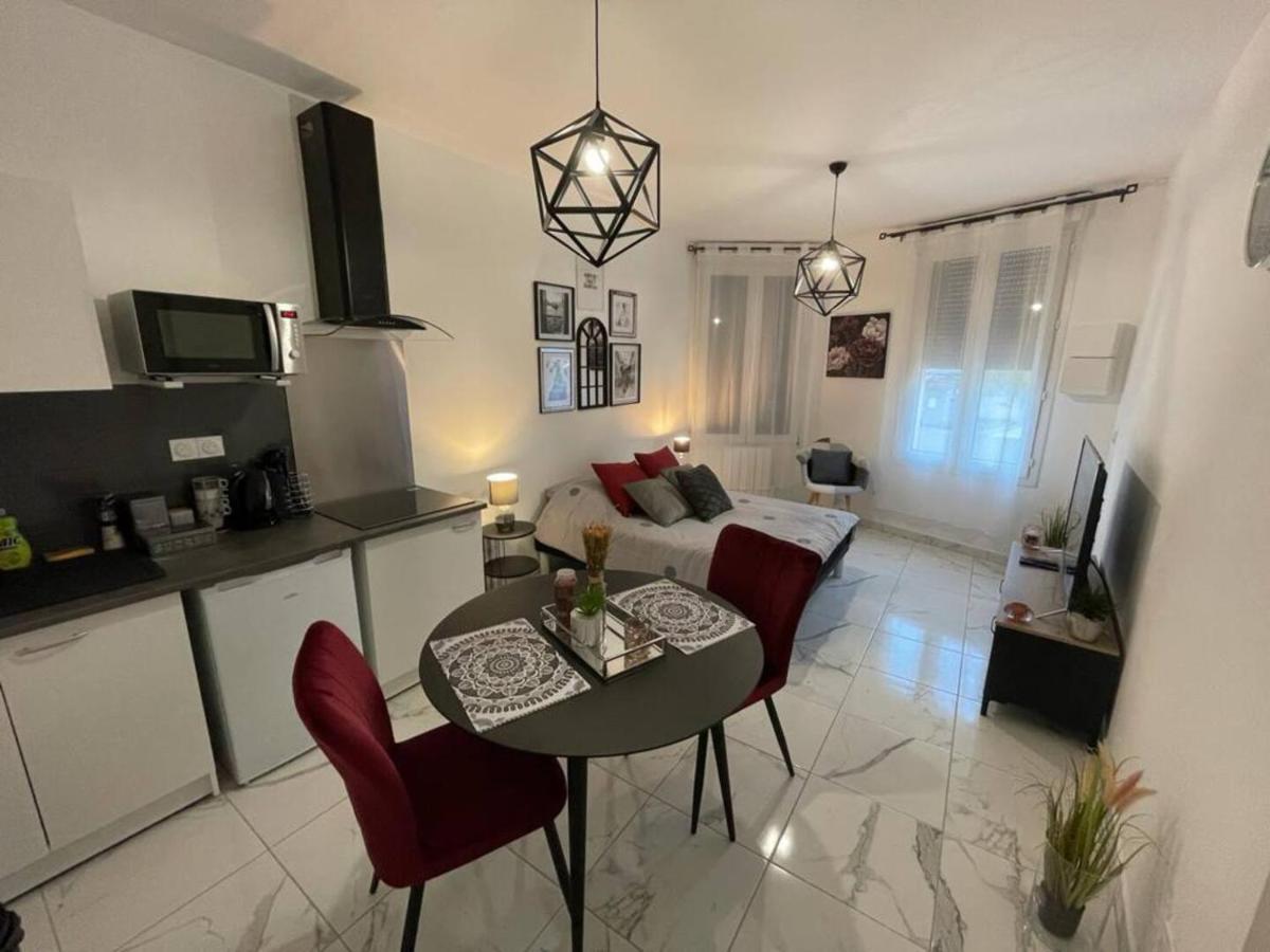 Le Dolce Vita - Centre Historique, Proche Toutes Commodites, Stationnement Aise, Wifi-Netflix Niort Exterior foto