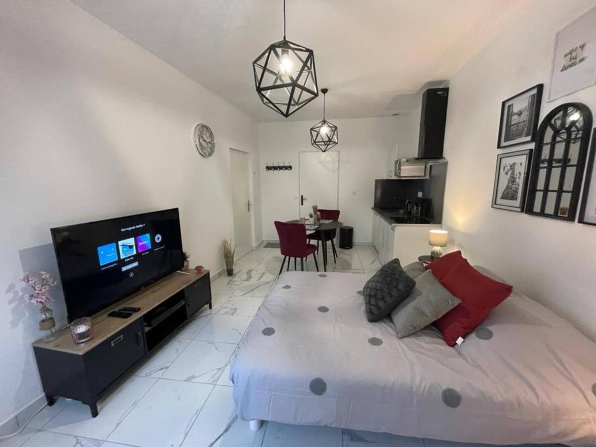 Le Dolce Vita - Centre Historique, Proche Toutes Commodites, Stationnement Aise, Wifi-Netflix Niort Exterior foto