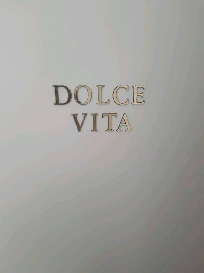 Le Dolce Vita - Centre Historique, Proche Toutes Commodites, Stationnement Aise, Wifi-Netflix Niort Exterior foto
